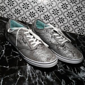 Van's off the wall 7.5 womans